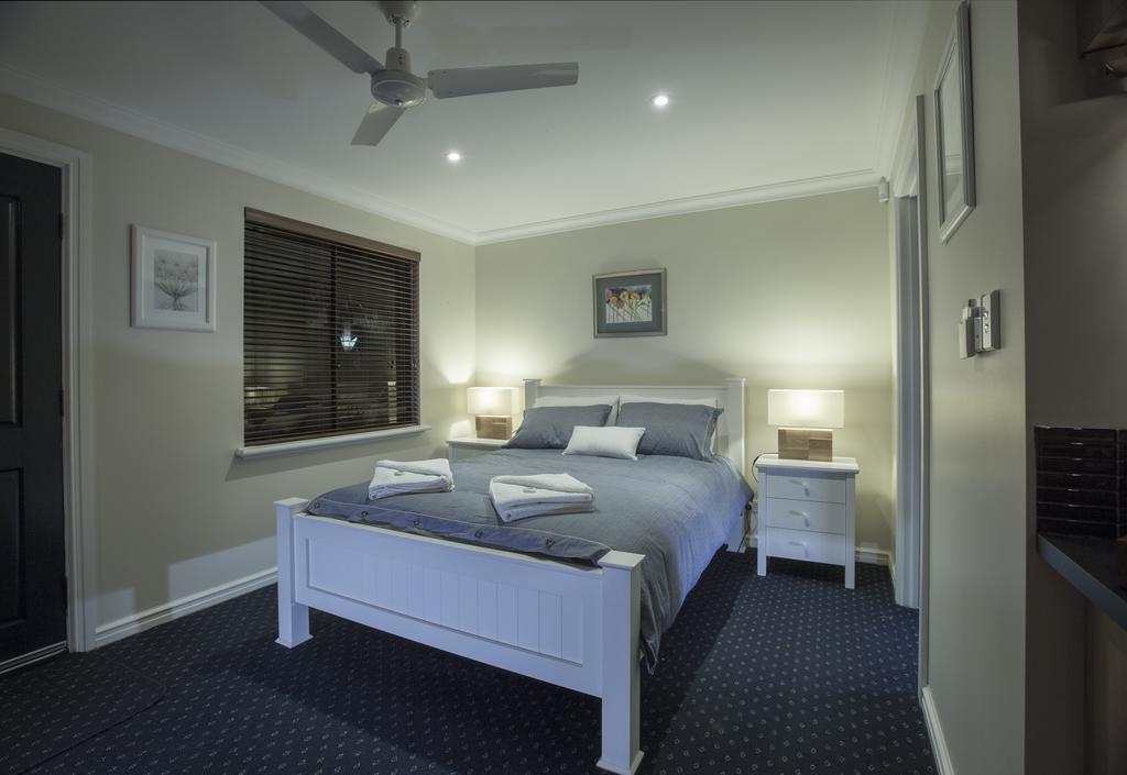 Murray River Lodge Luxury Boutique Accommodation B&B - Adults Only North Yunderup Bilik gambar